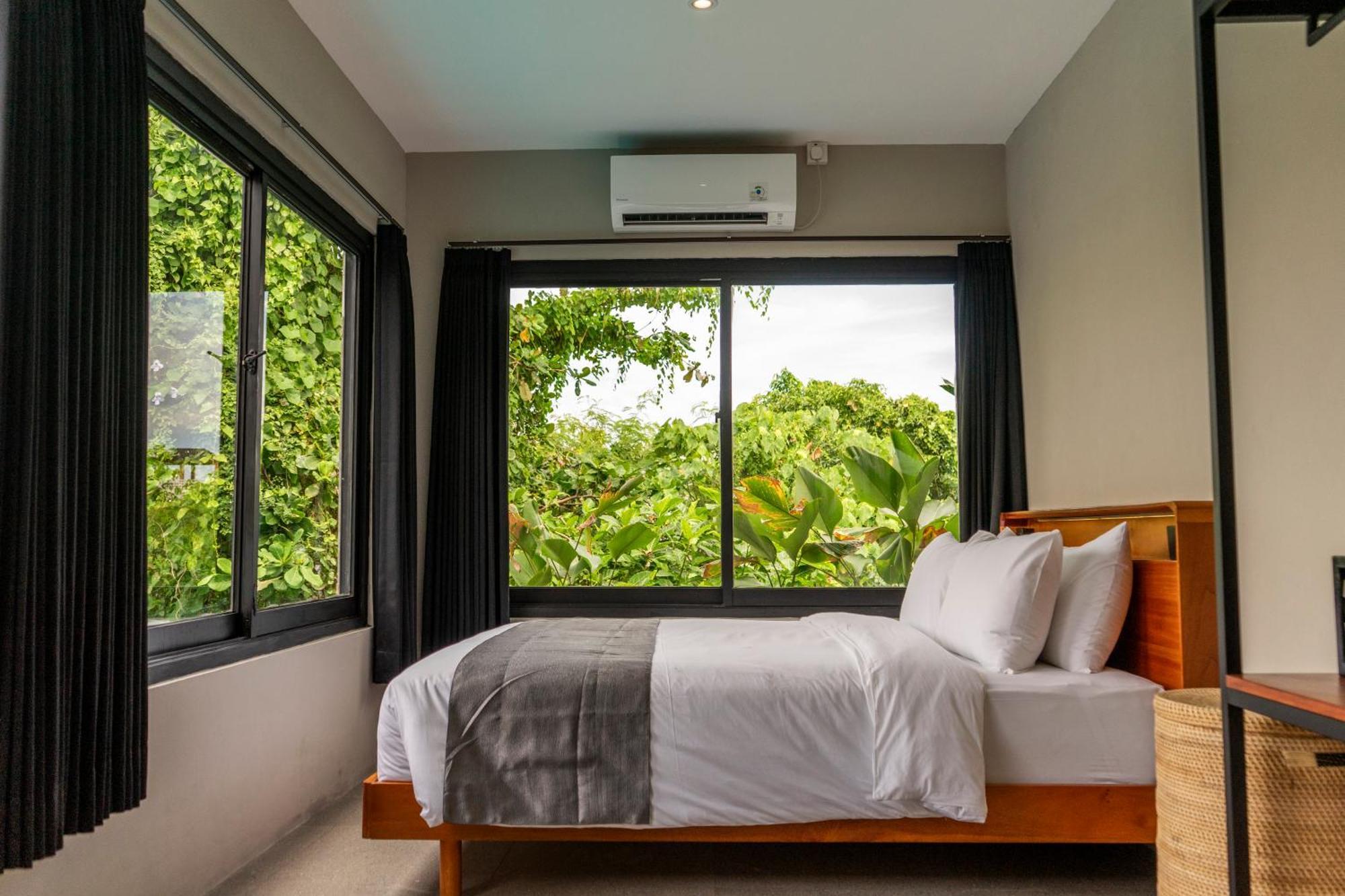 Rhythm & Rumble Hostel *